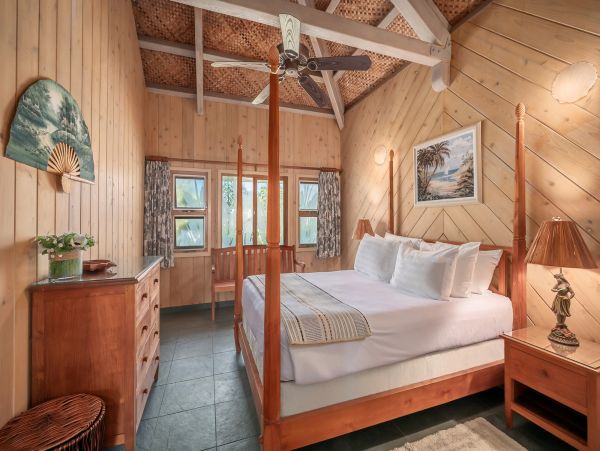 Beachfront Paradise in Kapa'a: A Luxurious Hawaiian Retreat