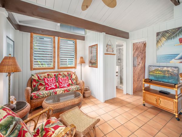 Beachfront Paradise in Kapa'a: A Luxurious Hawaiian Retreat