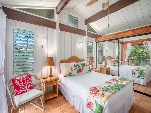Beachfront Paradise in Kapa'a: A Luxurious Hawaiian Retreat