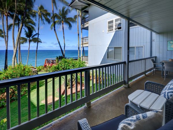 Oceanfront Bliss Just 5 Minutes from Poipu Beach & Brennecke's Beach