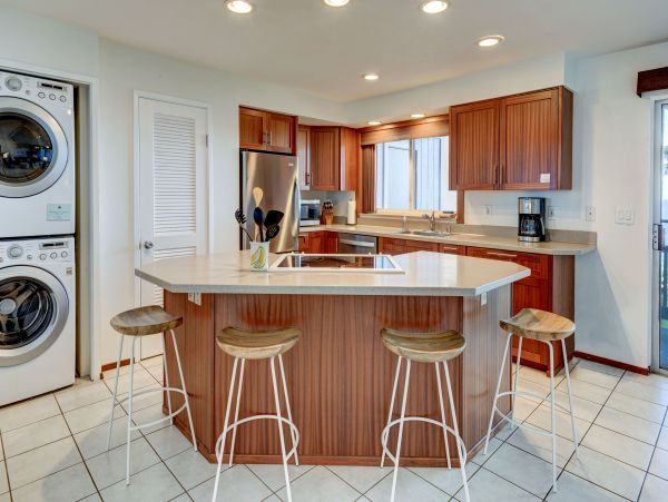 Oceanfront Bliss Just 5 Minutes from Poipu Beach & Brennecke's Beach