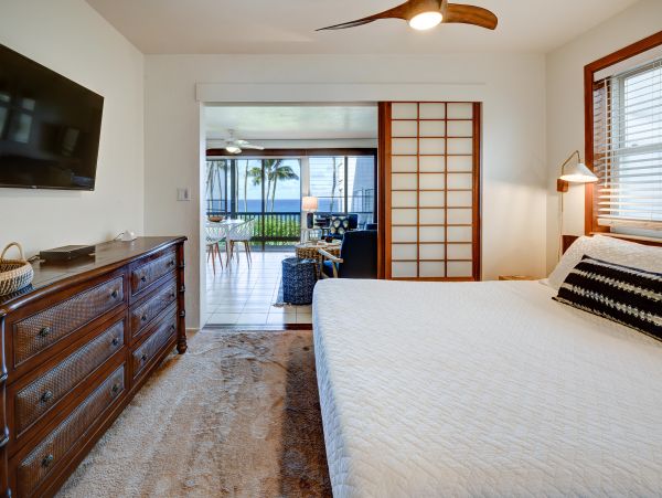 Oceanfront Bliss Just 5 Minutes from Poipu Beach & Brennecke's Beach