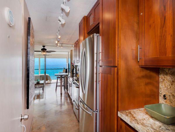 Honolulu Diamond Head Kahala Condo 1001174