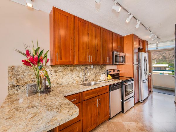Honolulu Diamond Head Kahala Condo 1001174