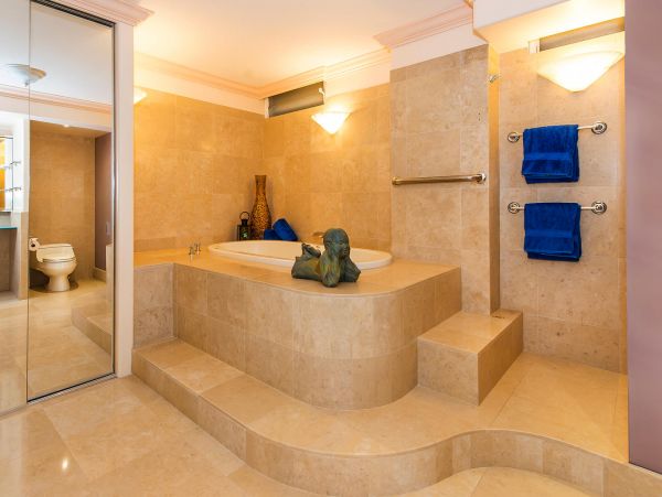 Honolulu Diamond Head Kahala Condo 1001180