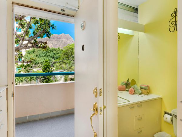 Honolulu Diamond Head Kahala Condo 1001189