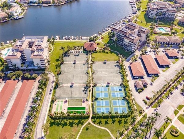 Beach Vacation Condo on Marco Island Sleeps Four Guests
