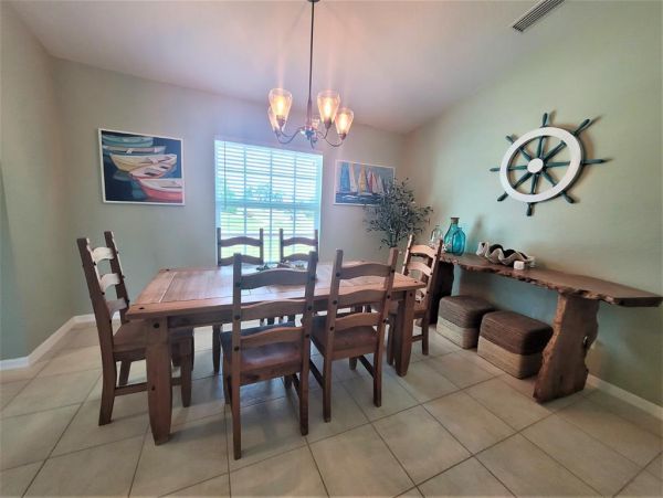 Three Bedroom Vacation Home in Marco Island With Pool