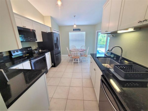 Three Bedroom Vacation Home in Marco Island With Pool