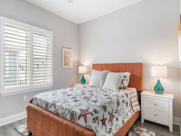 Redington Beach Vacation Home Short Walk to Beach 9 Guests