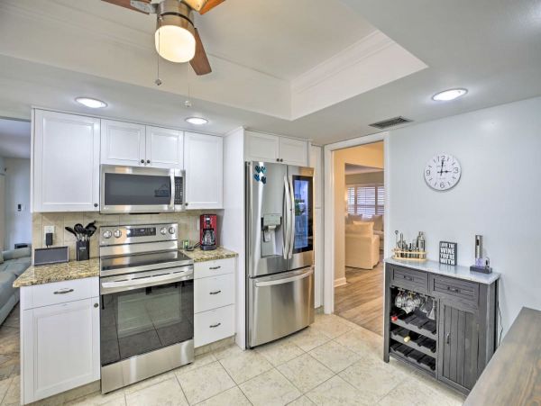 Canal-Front Vacation Home w/Pool & Boat Dock in Fort Myers