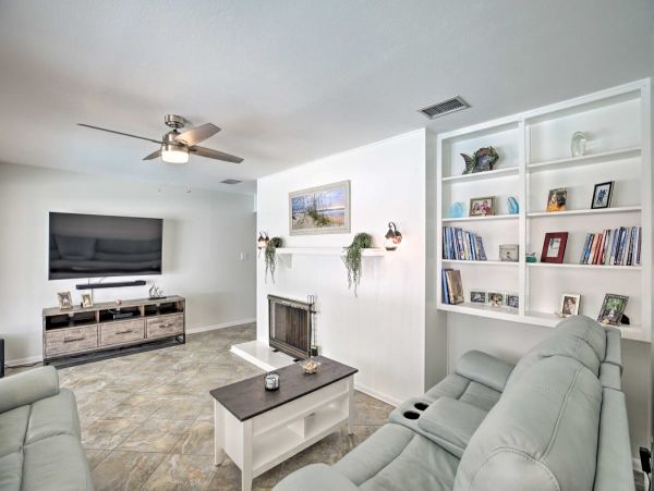 Canal-Front Vacation Home w/Pool & Boat Dock in Fort Myers