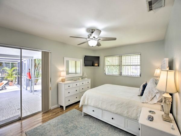 Canal-Front Vacation Home w/Pool & Boat Dock in Fort Myers