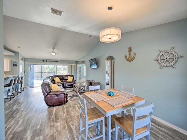 Cape Coral Vacation Home with Private Caged Pool