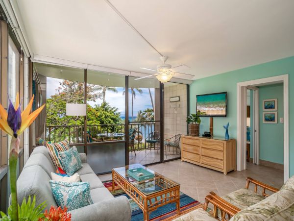 Gorgeous 1 Bedroom Vacation Beach Condo in Lahaina Sleeps 4