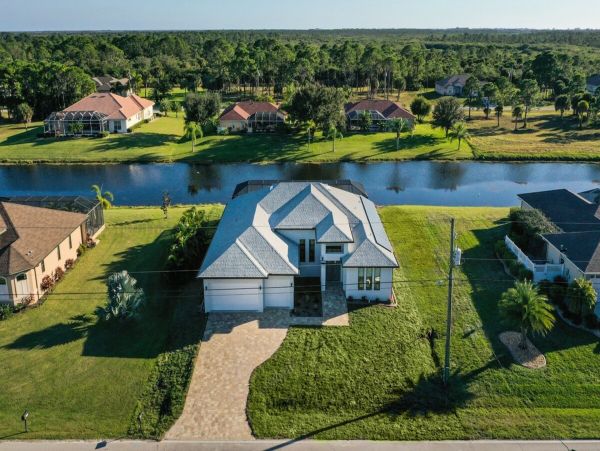 Canal View Vacation Home in Rotonda West Three Bedroom