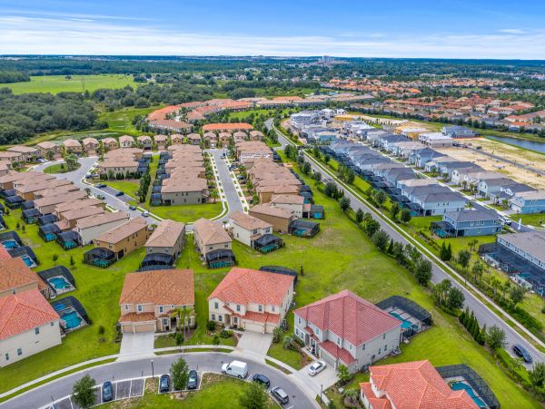 Solterra Resort 3 miles to Reunion 9 miles to Disney