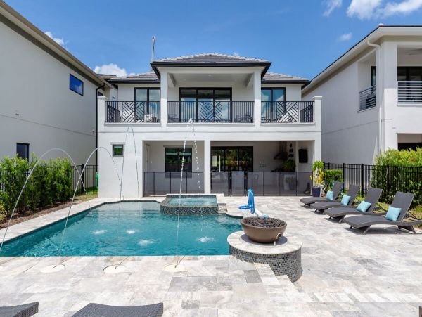 Luxurious Vacation Villa Six Bedroom Sleeps 14 Private Pool