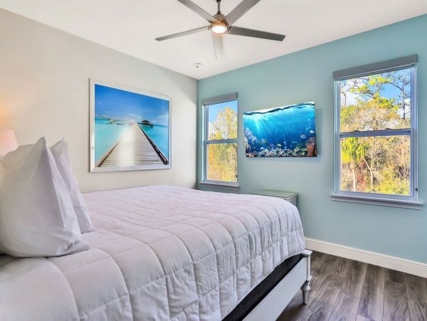 Posh Nine Bedroom Vacation Pool Home in Kissimmee Sleeps 20