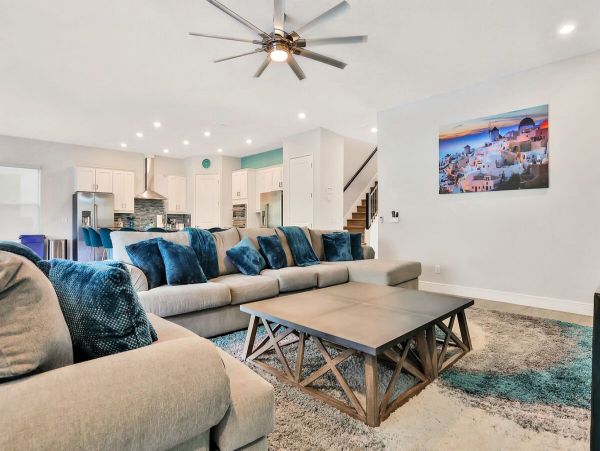 Posh Nine Bedroom Vacation Pool Home in Kissimmee Sleeps 20