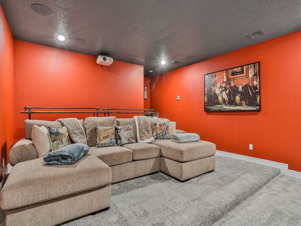 Posh Nine Bedroom Vacation Pool Home in Kissimmee Sleeps 20