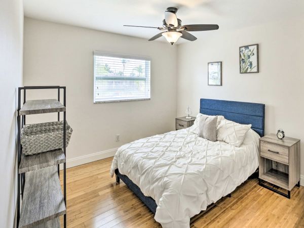 Cape Coral Vacation Rental Private Caged Pool & Canal View