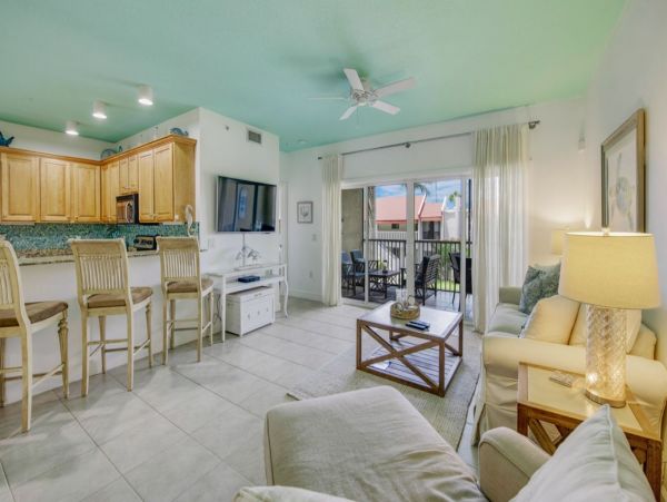 Bradenton Beach Vacation Condo with Beach Across the Street