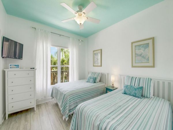 Bradenton Beach Vacation Condo with Beach Across the Street