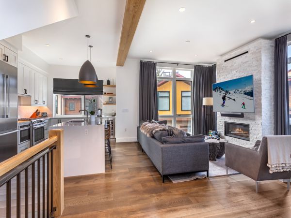 Ski in Ski Out Three Bedroom Luxury Townhome in Avon