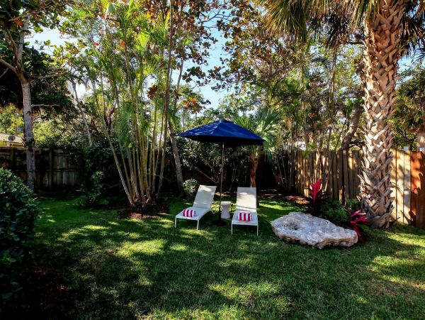 Fort Lauderdale Vacation Home Walk the Path To the Beach!