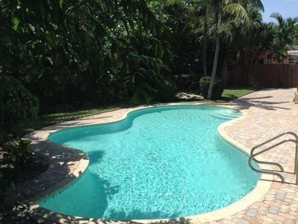 Fort Lauderdale Vacation Home Walk the Path To the Beach!