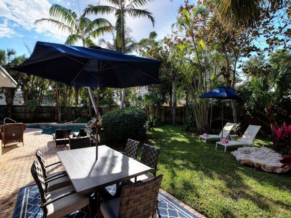 Fort Lauderdale Vacation Home Walk the Path To the Beach!