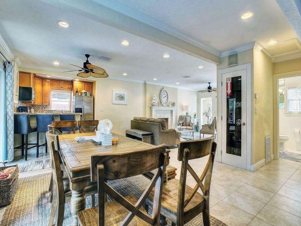 Fort Lauderdale Vacation Home Walk the Path To the Beach!