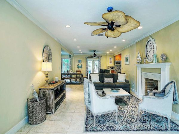 Fort Lauderdale Vacation Home Walk the Path To the Beach!