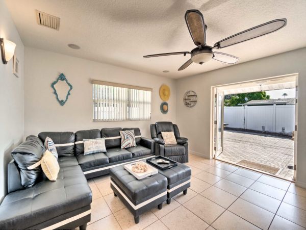 Three Bedroom Well-Appointed Bradenton Home with Private Pool