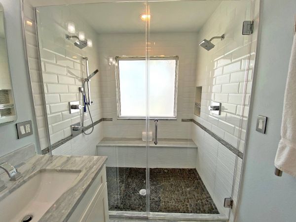 Beautiful Beach Vacation Home Sleeps 18 in Pensacola Beach