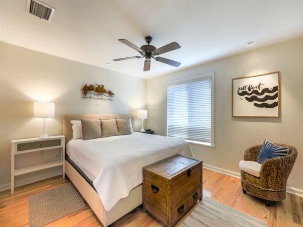 New Listing Direct Bay Front full remodel 3rd floor walkup