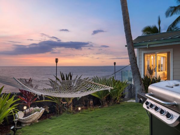 Oceanfront Vacation Home in Kailua-Kona 8 Guests