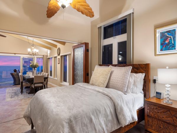 Oceanfront Vacation Home in Kailua-Kona 8 Guests