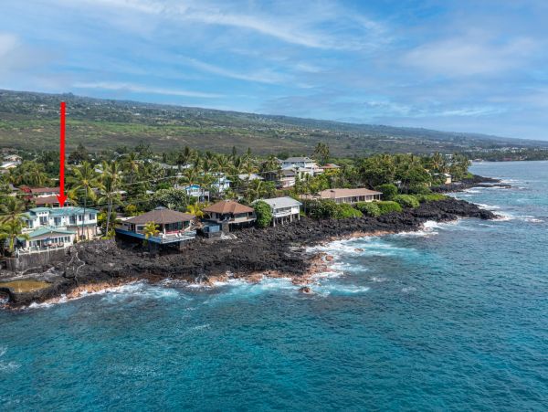 Oceanfront Vacation Home in Kailua-Kona 8 Guests