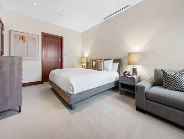 Two Bedroom Plus Den Luxury Vacation Condo in Vail Sleeps 7
