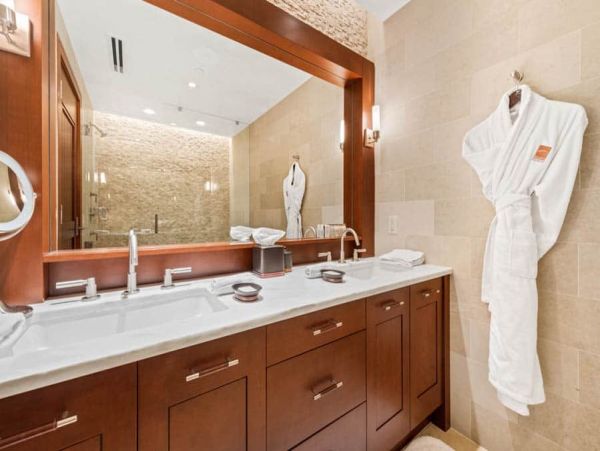 Two Bedroom Plus Den Luxury Vacation Condo in Vail Sleeps 7