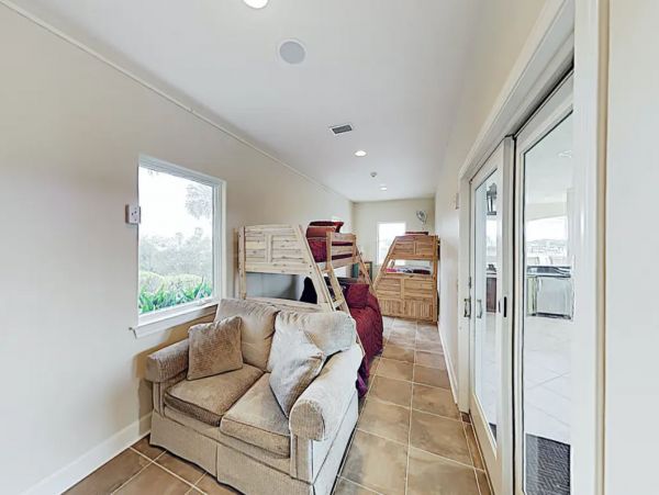 Beach-Side Gulf View Vacation Home in Perdido Key Sleeps 16