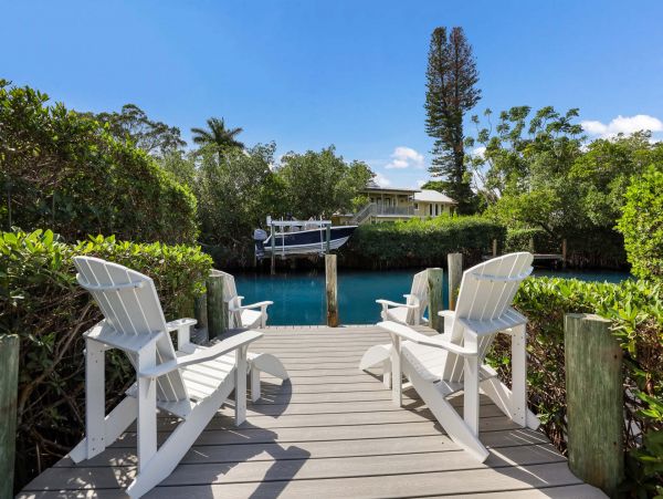 5 Minute Walk to Beach Anna Maria Island Vacation Pool Home