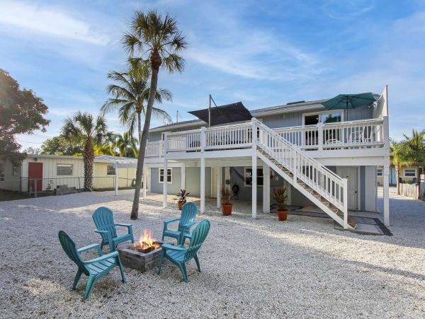 Beach Vacation Home in Longboat Key Sleeps 5 Guests