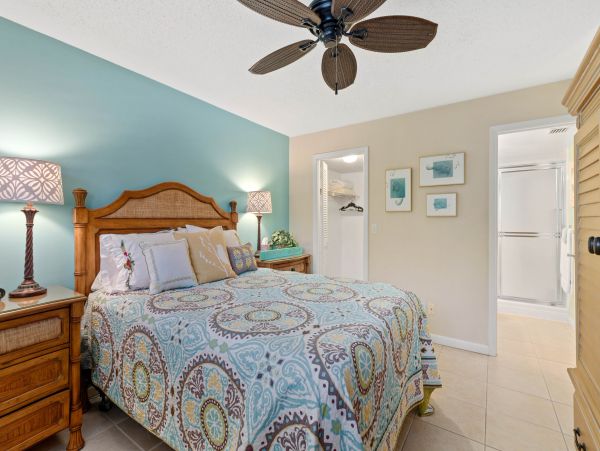 Two Bedroom Longboat Key Vacation Condo Sleeps 4 Guests