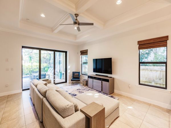 Naples Vacation Home Private Pool & Sleeps 8 Guests