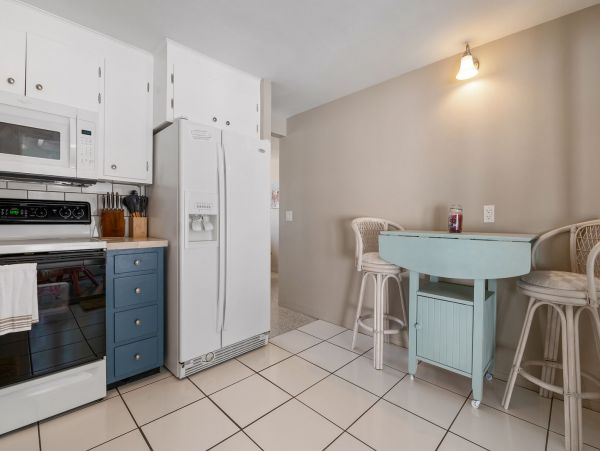 Private Pool Home Sleeps 8 Guests in Bradenton Beach