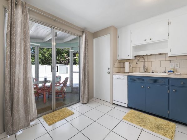 Private Pool Home Sleeps 8 Guests in Bradenton Beach