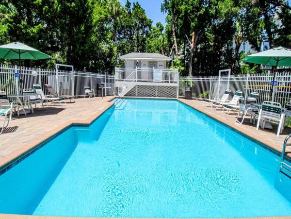 Beautiful Holmes Beach Vacation Rental With Pool Near Beach
